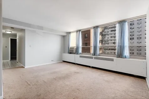 3950 North Lake Shore Drive Chicago IL 60613