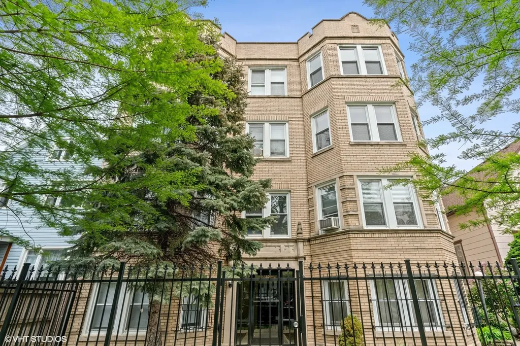 2839 North Sawyer Avenue Chicago IL 60618