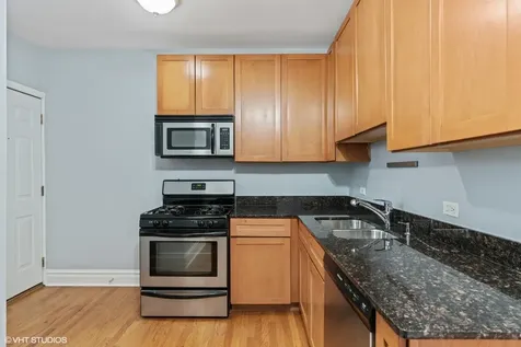 2839 North Sawyer Avenue Chicago IL 60618