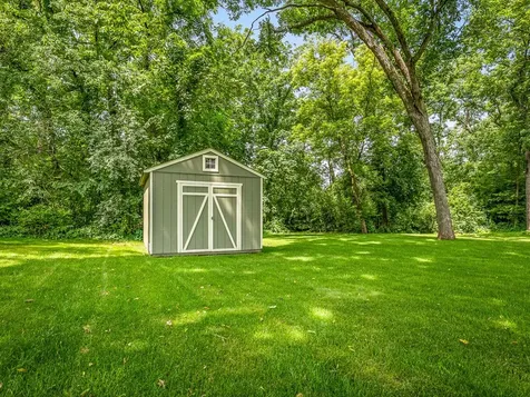 12352 Ledges Drive N Roscoe IL 61073