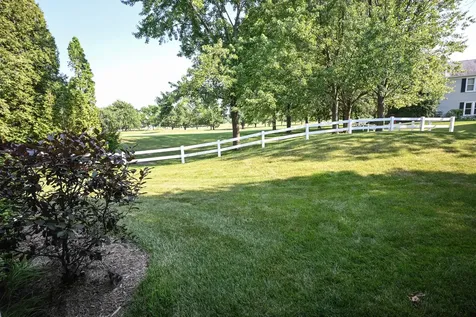 230 University Lane Elk Grove Village IL 60007