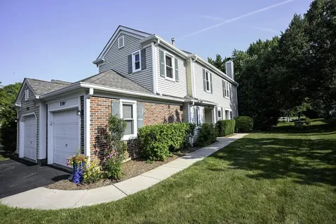 230 University Lane Elk Grove Village IL 60007