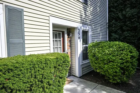 230 University Lane Elk Grove Village IL 60007