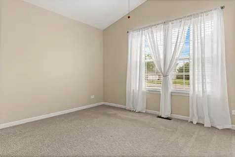 1009 Birchwood Drive Pingree Grove IL 60140