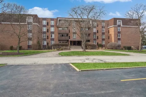 129 South Spruce Avenue Wood Dale IL 60191