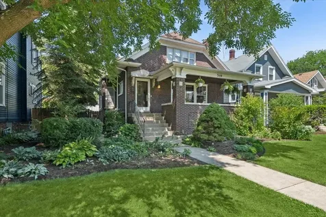 519 North Taylor Avenue Oak Park IL 60302