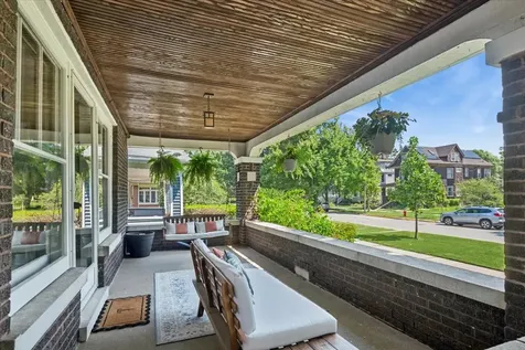 519 North Taylor Avenue Oak Park IL 60302