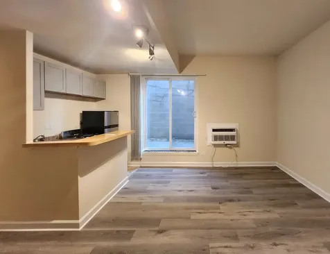 1504 North Dearborn Parkway Chicago IL 60610