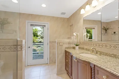 161 Jackson Lane Bloomingdale IL 60108