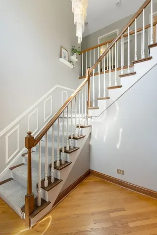 161 Jackson Lane Bloomingdale IL 60108