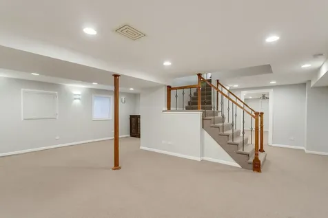 161 Jackson Lane Bloomingdale IL 60108