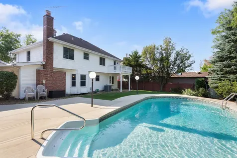 161 Jackson Lane Bloomingdale IL 60108