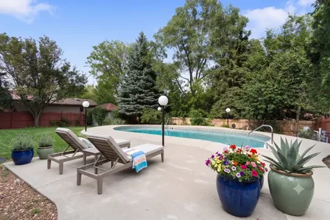 161 Jackson Lane Bloomingdale IL 60108