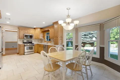 161 Jackson Lane Bloomingdale IL 60108