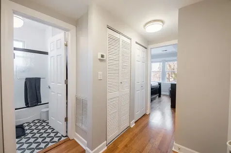 3214 West Berteau Avenue Chicago IL 60618