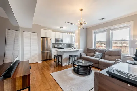 3214 West Berteau Avenue Chicago IL 60618