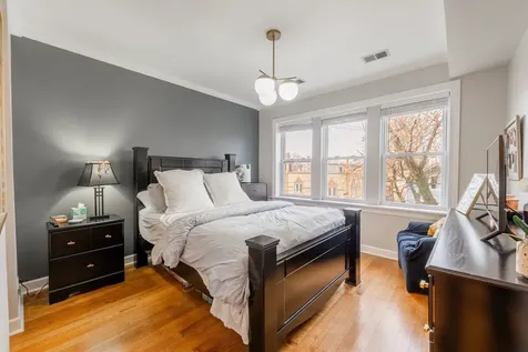 3214 West Berteau Avenue Chicago IL 60618