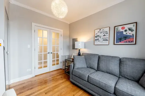 3214 West Berteau Avenue Chicago IL 60618