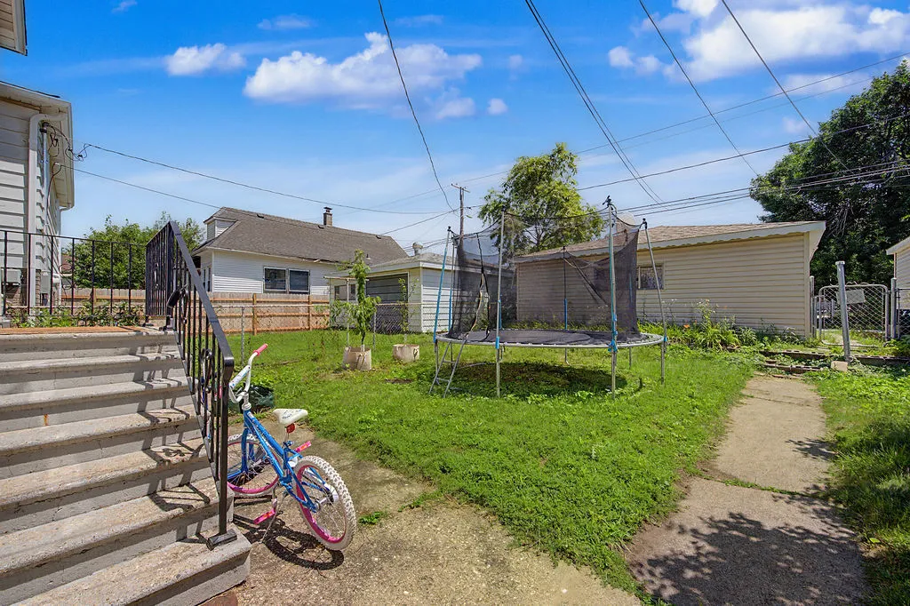 13443 South Avenue M Chicago IL 60633