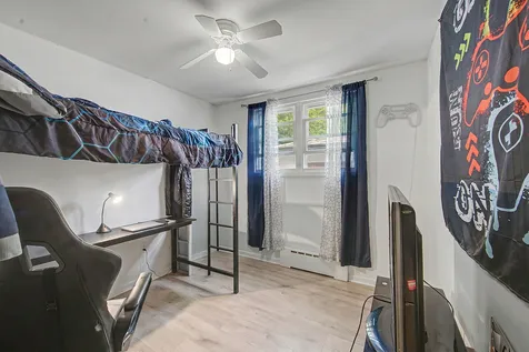 13443 South Avenue M Chicago IL 60633