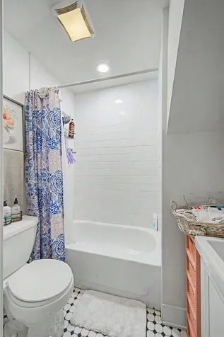13443 South Avenue M Chicago IL 60633