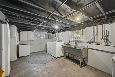 13443 South Avenue M Chicago IL 60633