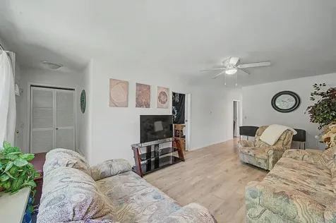 13443 South Avenue M Chicago IL 60633