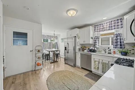 13443 South Avenue M Chicago IL 60633