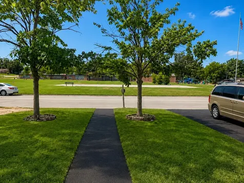 16225 Central Park Avenue Markham IL 60428