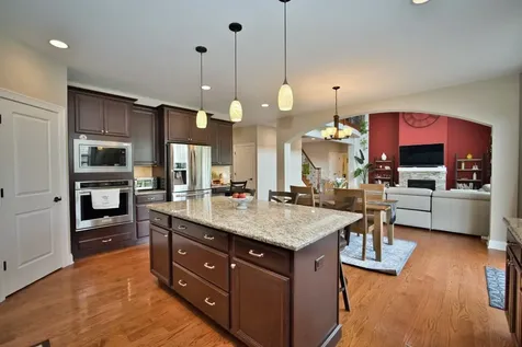 29 North Empress Drive Hawthorn Woods IL 60047