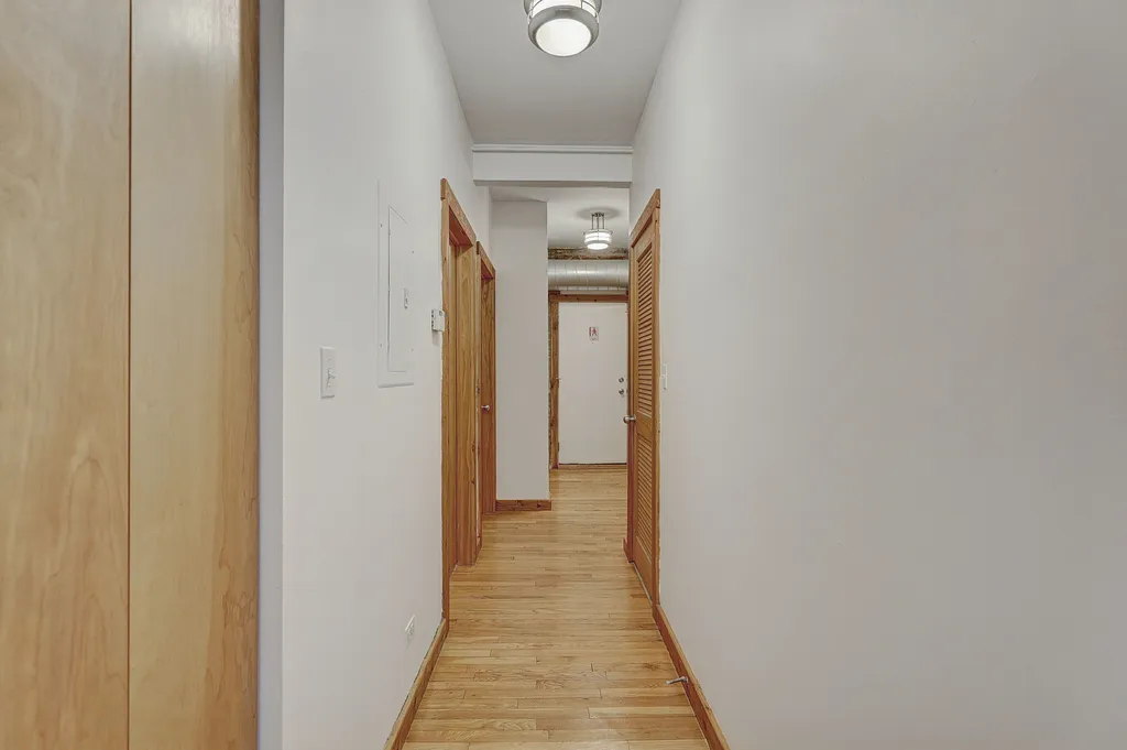1663 West Pratt Boulevard Chicago IL 60626
