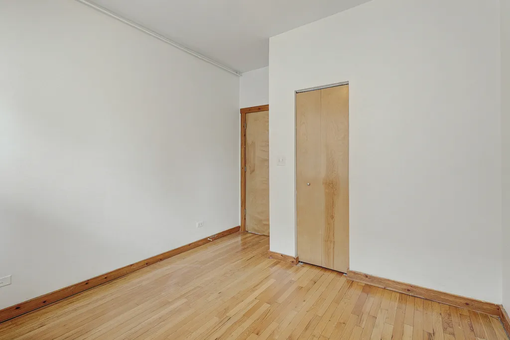 1663 West Pratt Boulevard Chicago IL 60626