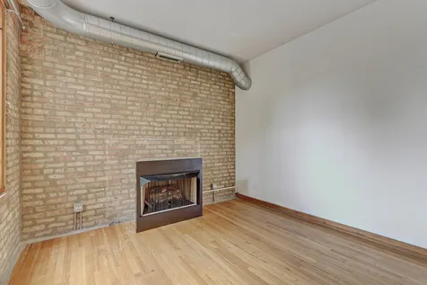 1663 West Pratt Boulevard Chicago IL 60626
