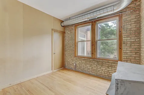 1663 West Pratt Boulevard Chicago IL 60626