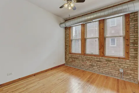 1663 West Pratt Boulevard Chicago IL 60626