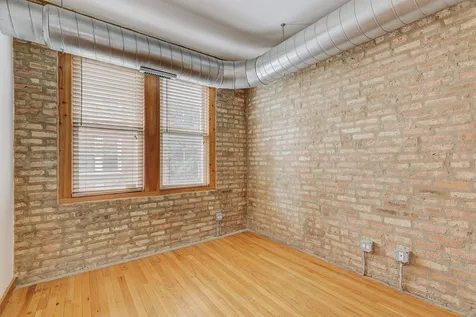 1663 West Pratt Boulevard Chicago IL 60626