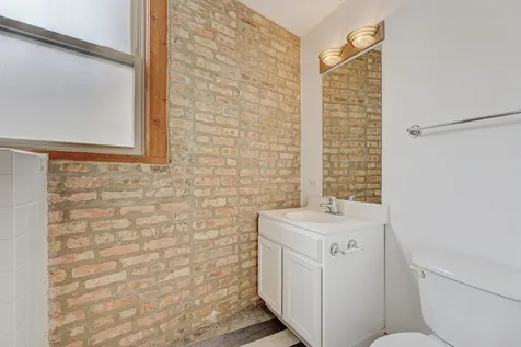 1663 West Pratt Boulevard Chicago IL 60626