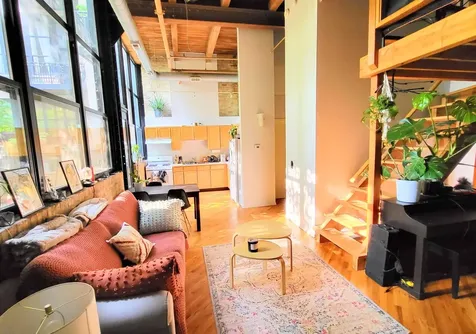 226 North Clinton Street Chicago IL 60661
