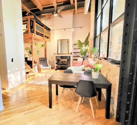 226 North Clinton Street Chicago IL 60661