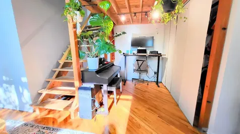 226 North Clinton Street Chicago IL 60661