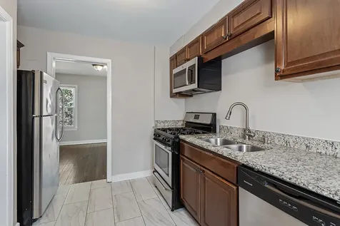 9121 South Utica Avenue Evergreen Park IL 60805