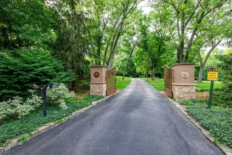 112 Brinker Road Barrington Hills IL 60010