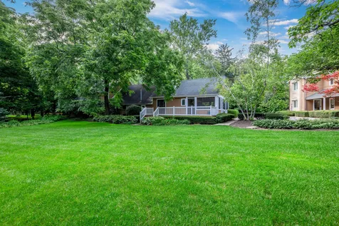 112 Brinker Road Barrington Hills IL 60010