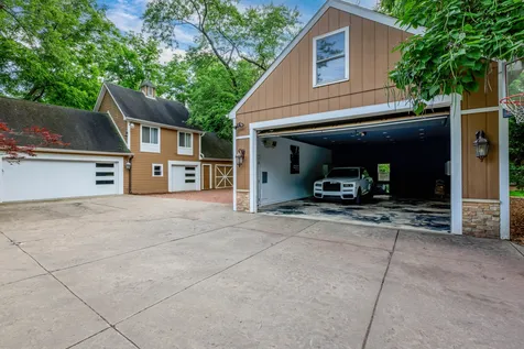 112 Brinker Road Barrington Hills IL 60010