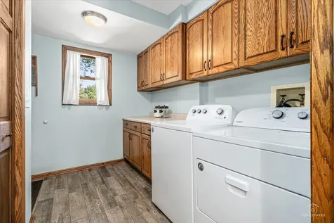 1513 North Applewood Lane Spring Grove IL 60081