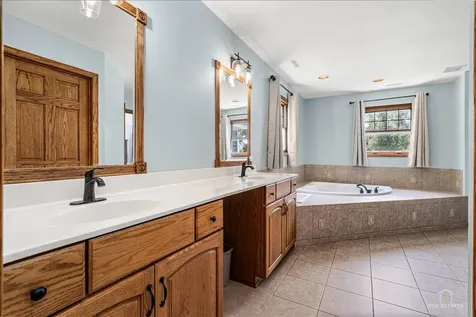 1513 North Applewood Lane Spring Grove IL 60081