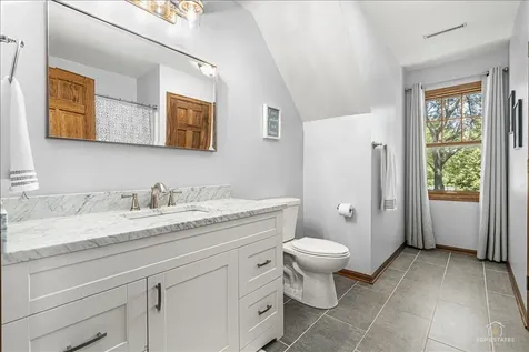 1513 North Applewood Lane Spring Grove IL 60081