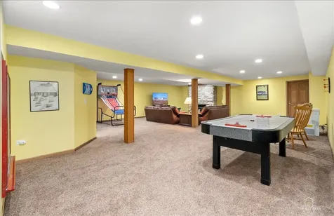 1513 North Applewood Lane Spring Grove IL 60081