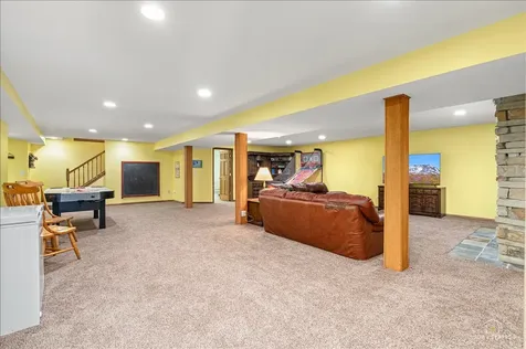 1513 North Applewood Lane Spring Grove IL 60081