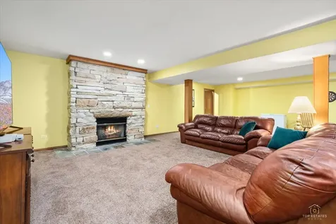 1513 North Applewood Lane Spring Grove IL 60081